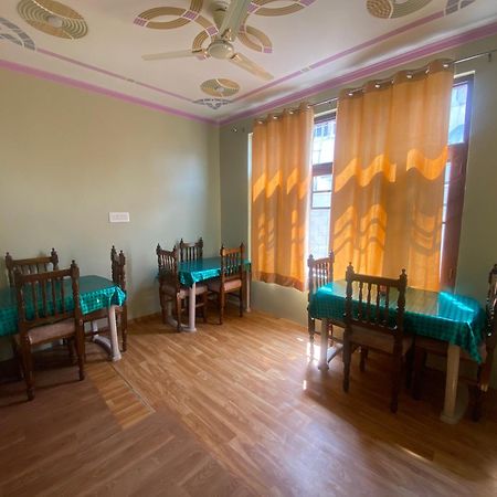 Penthouse Villa Srīnagar Eksteriør billede