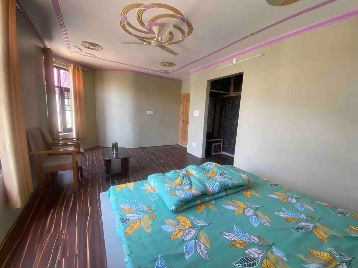 Penthouse Villa Srīnagar Eksteriør billede