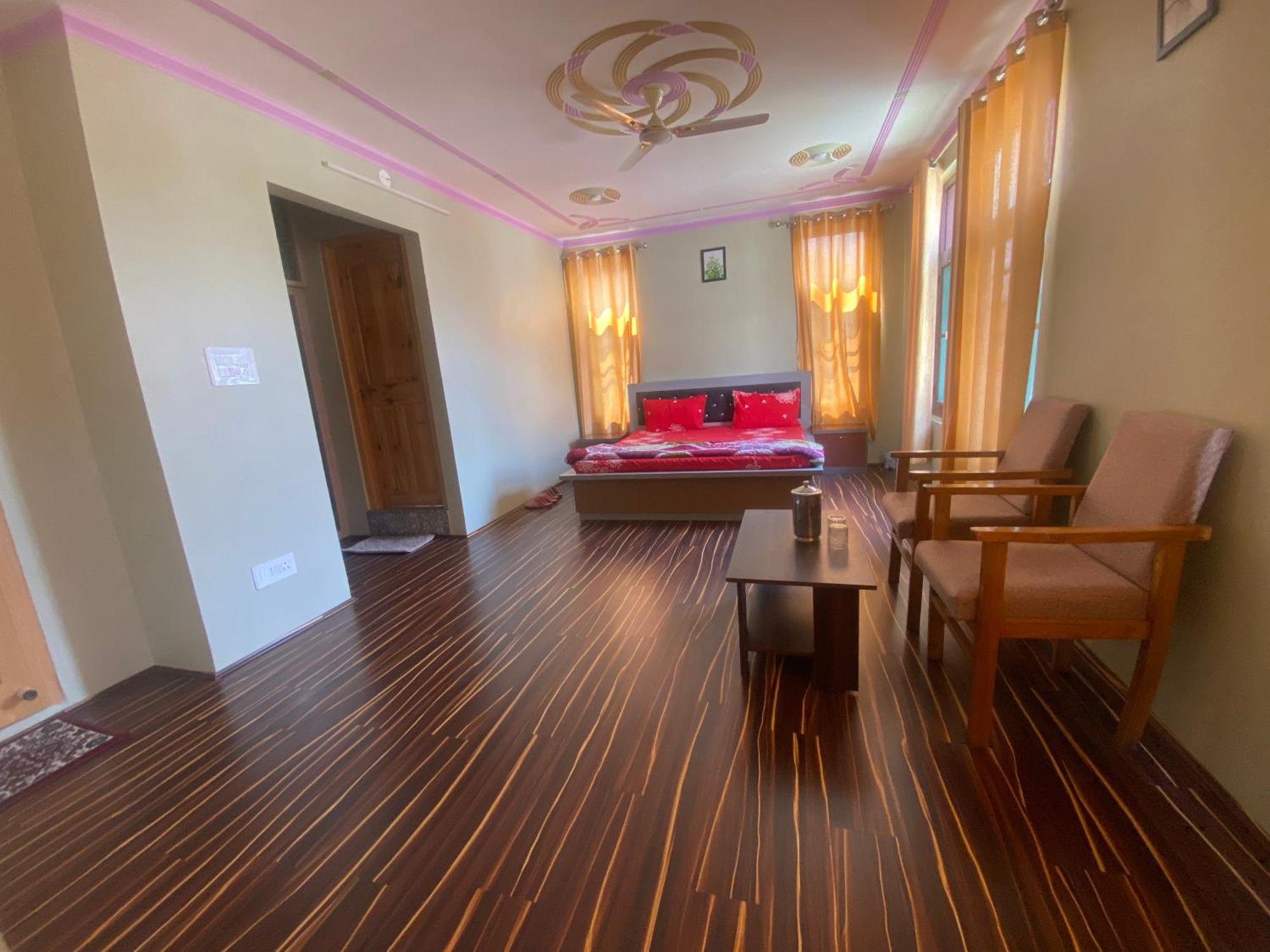 Penthouse Villa Srīnagar Eksteriør billede